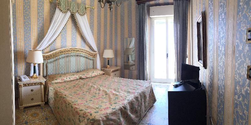 Hotel Villa Riis Taormina Exteriör bild