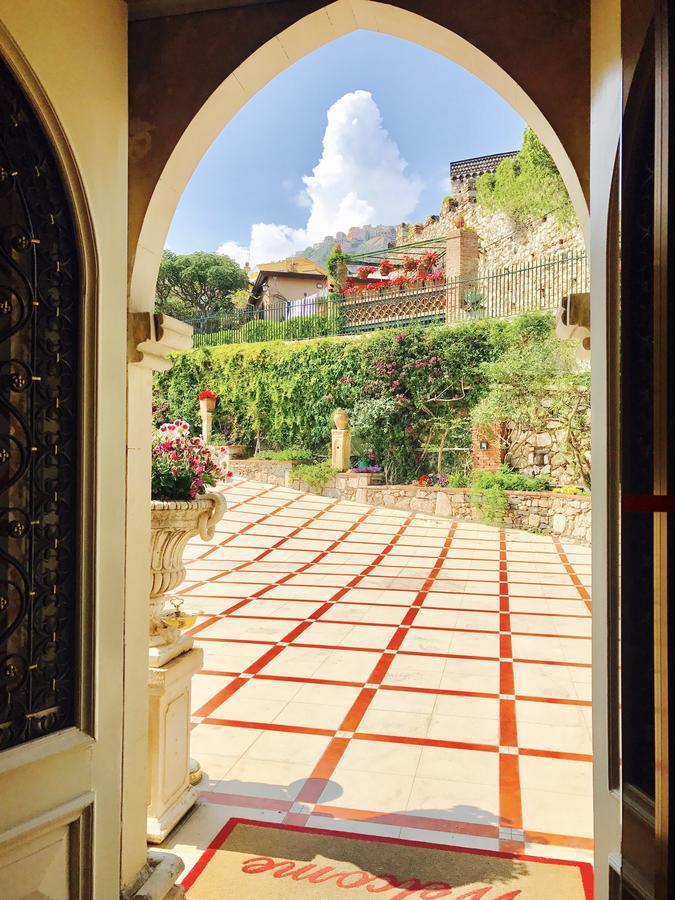 Hotel Villa Riis Taormina Exteriör bild