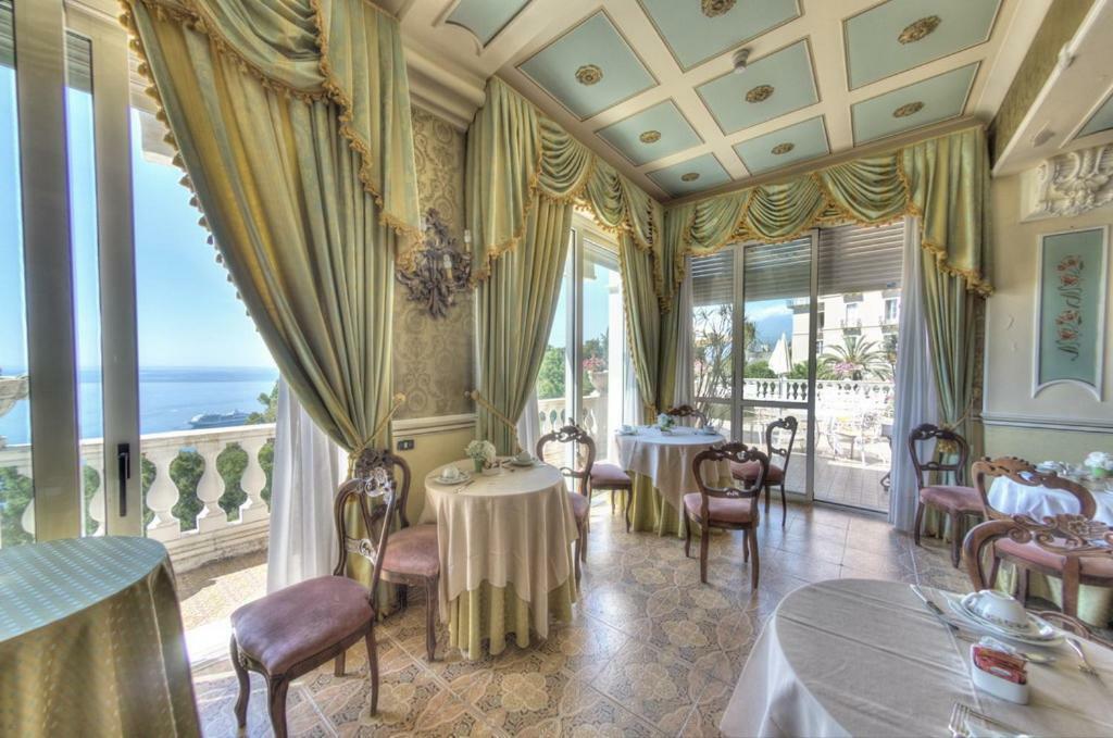 Hotel Villa Riis Taormina Exteriör bild